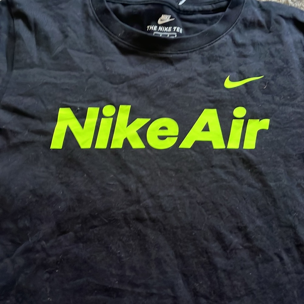 Nike - Picture 2 of 6